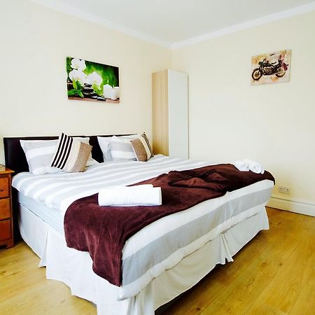Gable Lodge Londra Esterno foto