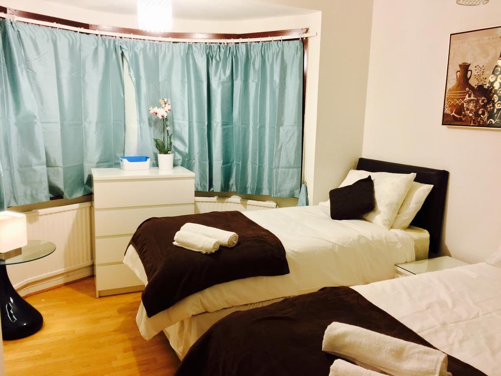 Gable Lodge Londra Esterno foto