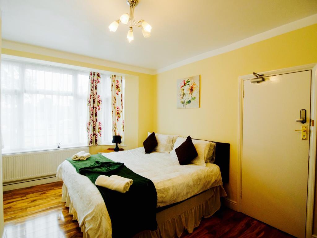 Gable Lodge Londra Esterno foto