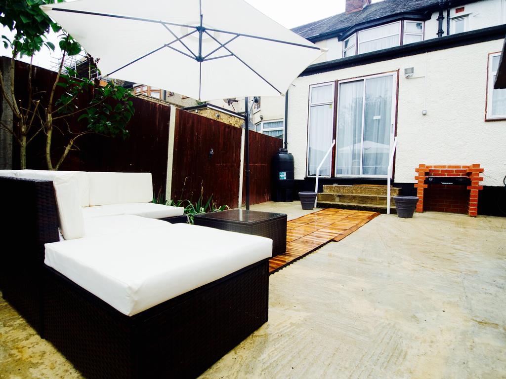 Gable Lodge Londra Esterno foto