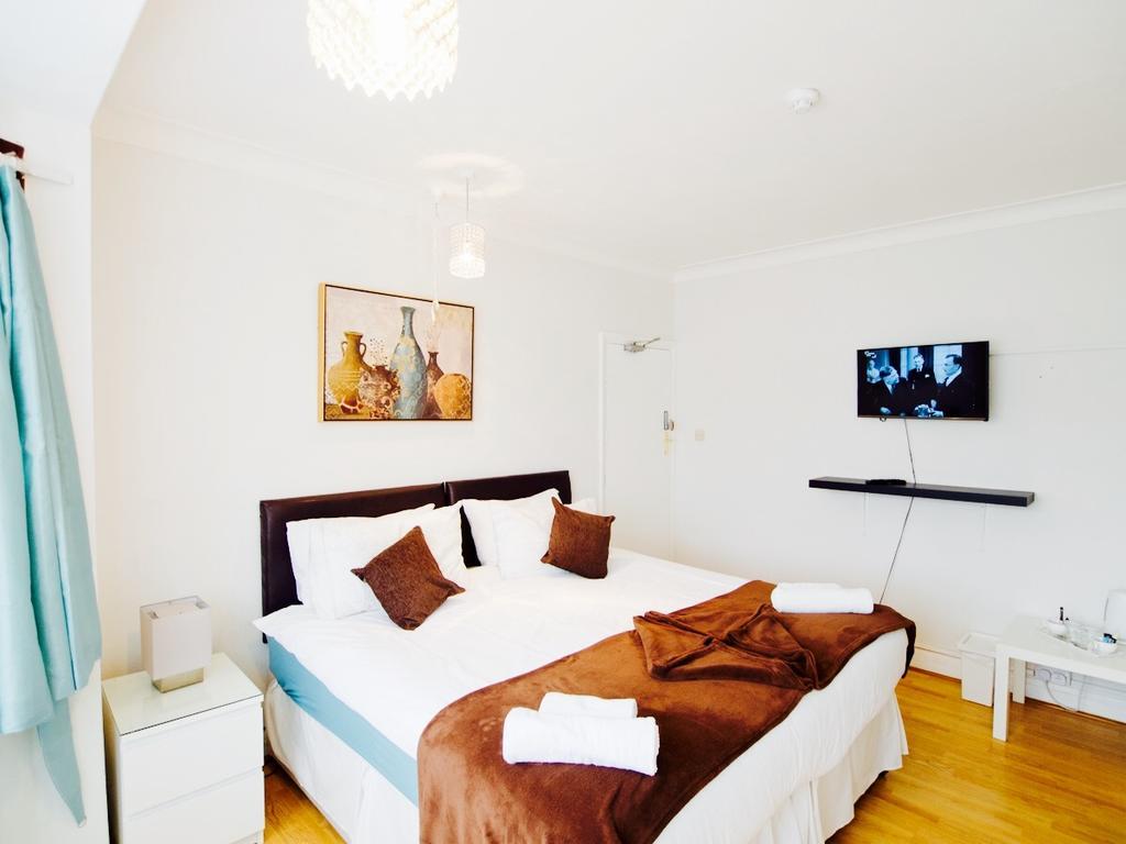 Gable Lodge Londra Esterno foto