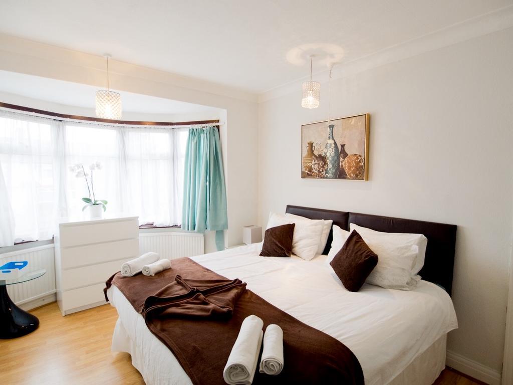 Gable Lodge Londra Esterno foto